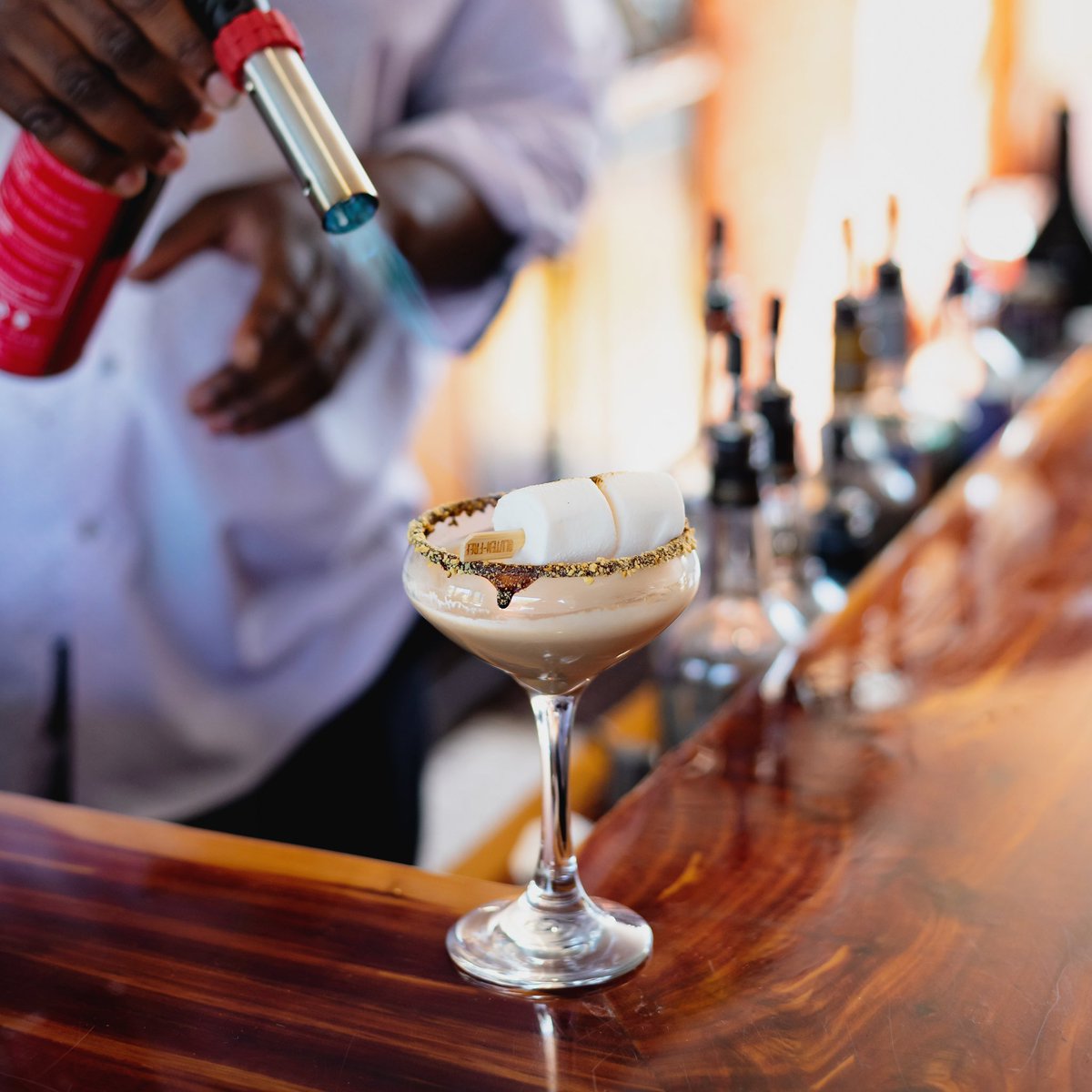 Bean_Barley's tweet photo. Join us tomorrow to celebrate the release for our Fall / Winter Cocktail List with our friends Five Stories Distillery and Big Ice!
⠀
We will also have Live Music on the back patio with Off Key from 6-9pm
⠀
Featured Cocktail: “The Great Outdoors” https://t.co/9KeCJkcjlL