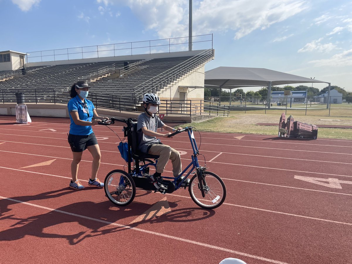 MinnerSarah's tweet photo. #GetActiveDay in @EISDofSA with secondary campuses was a huge success. Kids had fun with friends, rode bikes with @BelieveItSA and engaged in sports with @kinetickidstx. @HarlandaleISD @ECISD_SpEd @lytleisd https://t.co/7FXCyDLIDz
