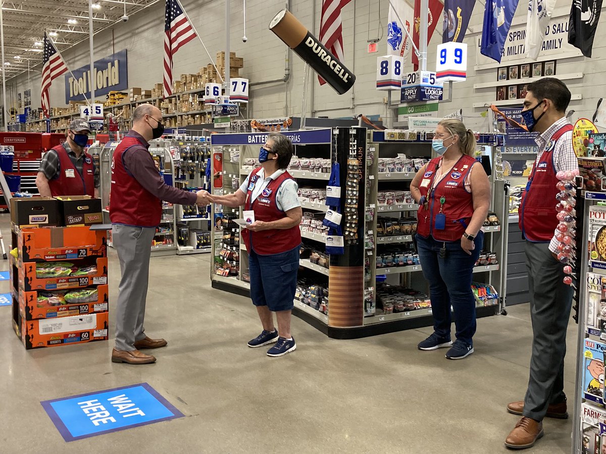 Enjoyed having our RVP <a href="/kplowery6b/">Kyle Lowery</a>  spend time today at our store today sharing insights and giving out some well deserved recognition to the front line team that make it happen every day! <a href="/NestorAndino1/">Nestor Andino</a> <a href="/shanejthompson/">Shane Thompson</a> <a href="/neace_jason/">Jason Neace</a> <a href="/Jreeder47489571/">Jreeder</a> <a href="/BobbKell/">Bobby Kelley</a> <a href="/JamesHu63919876/">James Hudson</a>