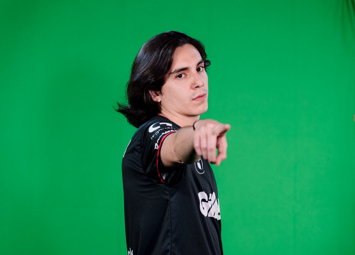 RAINMAKER_fps's tweet image. Hoy partimos a 🇧🇷 para jugar el LCQ, nuestra última chance para llegar al mundial. 

“No es lo mismo perder que sentirse derrotado”

@InFinitye_sport #RainAhead⛈