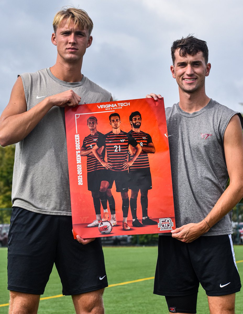 𝐏𝐨𝐬𝐭𝐞𝐫 𝐁𝐨𝐲𝐳 😎

Make sure you stick around postgame on Friday to catch an autograph from <a href="/HaugliSivert/">Sivert Haugli</a>, <a href="/Cam_Lenn/">Cam Lennon</a>, and more ✍️ 

💻 » vthoki.es/21MS-Promos

#Hokies 🦃