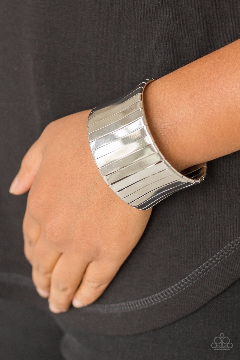 KellyTreasTrove's tweet photo. Urban Uptrend Silver Cuff Bracelet https://t.co/rLgif78UbI https://t.co/88AUb3RBf8