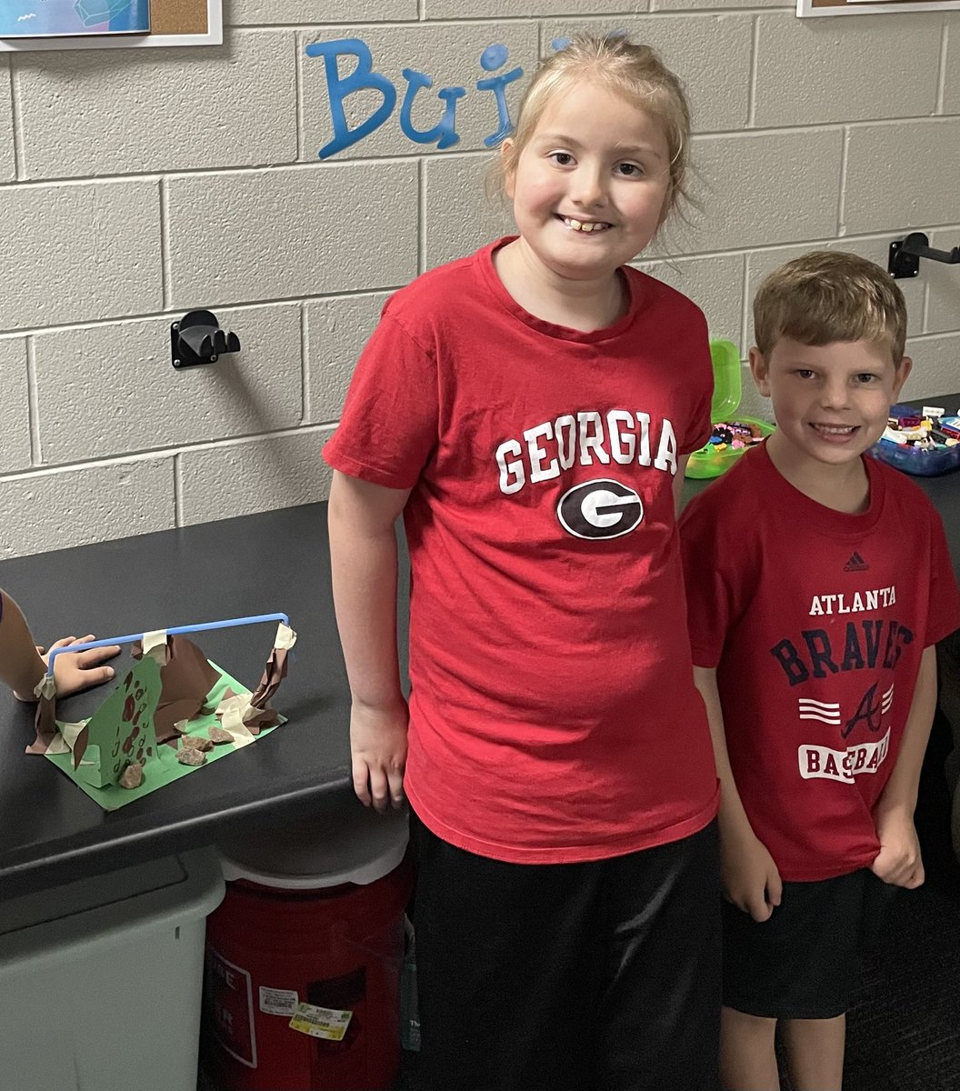 STEM_MVES's tweet photo. Second graders planned, gathered materials, and created a device that would keep food safe from animals while camping. Their determination and innovation amaze me each day! @MVESGainesville @2ndgrade123 https://t.co/3TbXbWQVNc