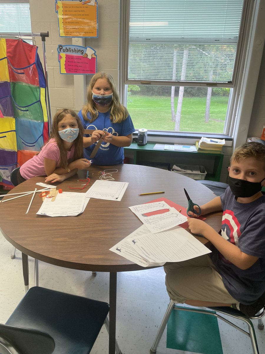 hello4th's tweet photo. Creating a model of a limb of an animal or human in science today. #circulatorysystem @BCSDHill https://t.co/uFZsbpEHgM