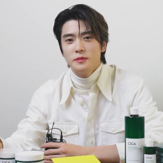 hourly jaehyun tweet media