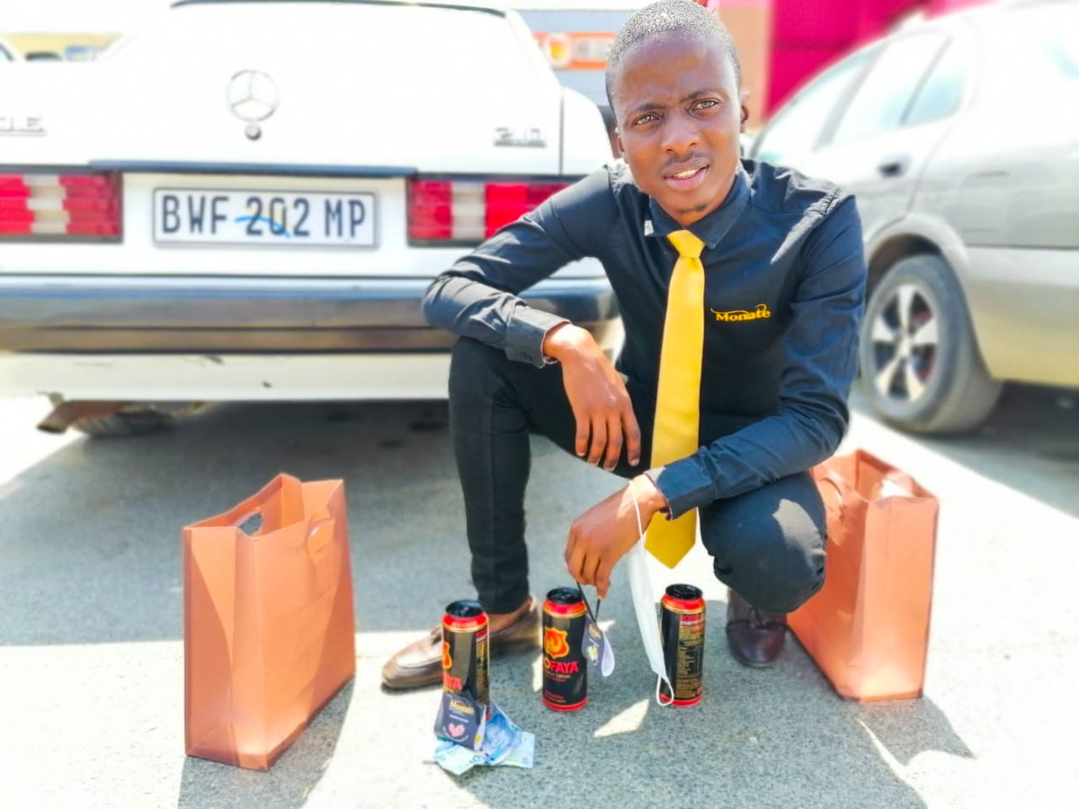 RierSeer's tweet photo. Monate Quality fragrance
#MakoyaVanBest https://t.co/8Q8v9cE7kI
