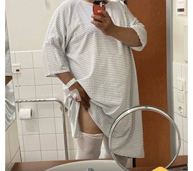 Ich muss es doch mit Ihnen teilen. *Das* (plus Kopf) ist ein echtes Onlinedatingportal-Profilbild. Ohne weitere Erklärung. Ich möchte noch mal fragen. Was ist mit den Leuten??