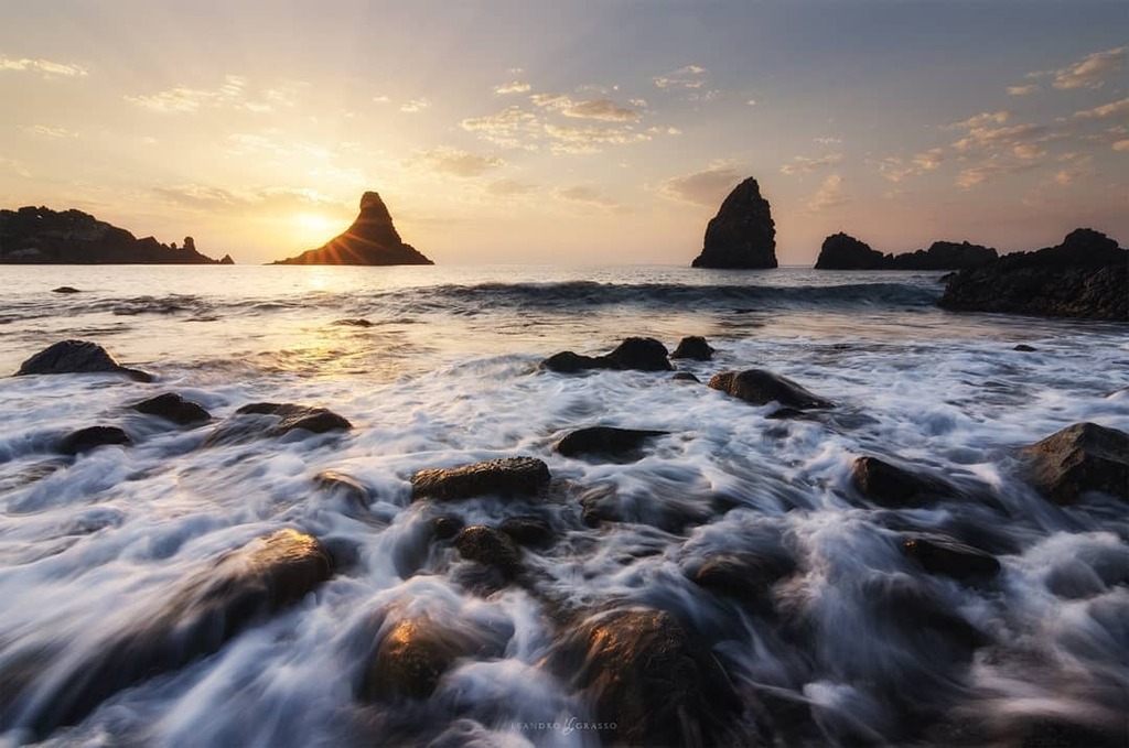 FOTO DEL GIORNO
FOTO DI  @leandrogphotography
LUOGO  Acitrezza 
L O C A L  M A N A G E R -  @pietrocarus
S E L E Z I O N A T A  D A - @pietrocarus
T A G - #ig_catania #catania 
M A I L - igworldclub@gmail.com

S O C I A L - 
Facebook: Ig_catania &amp;  igsicilia crew 
Twitter : …