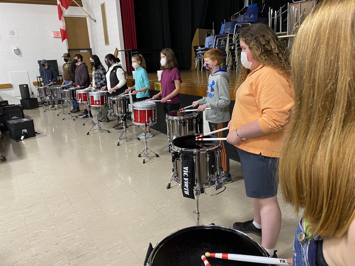 jmackay111's tweet photo. Crestwood Drumline back to work !!!! @J16Moriarty @MustangMight @EileenKimmett @rita_russo @Dioyd @AngelaRLloyd @JackNigro @markofcobourg @kprschools @kimsmyavonlady @bmacgoo https://t.co/CX9pXCNGDo