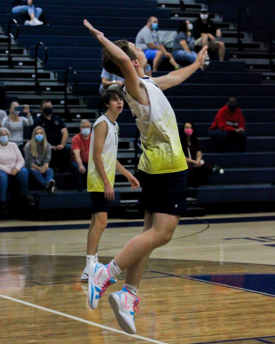 PXI_Athletics's tweet photo. PXI Boys volleyball heads to Shorewood tonight! Game time is 6:30pm. Bring home the big “W” boys! #piusxi #gopopes #piusproud #wearethemightypopes https://t.co/H4hhtNqSGx