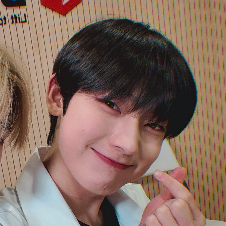 MINH0SPACE's tweet photo. @jungwonprince nós ja namoramos https://t.co/3SN57XC1qr