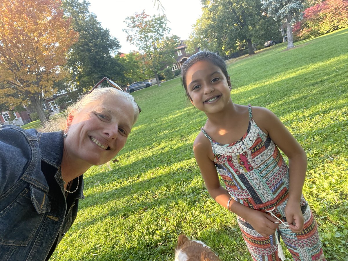 I ❤️ meeting awesome kids who care about our planet. Here is Kaira who reminded me of our pinky promise to not use plastic straws ever again! And Kaira didn't! She also talked about the Montreal Protocol & how it helped heal the hole in the ozone. Watch out 🌎, here comes Kaira!