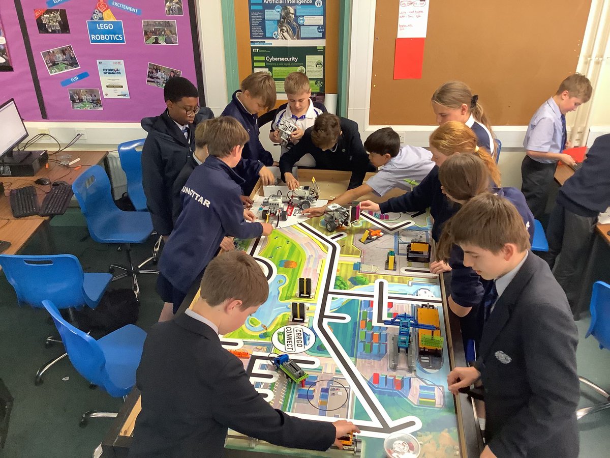 DunottarCompSci's tweet image. New ideas, new designs, testing, failing, refining. And repeat. Happy to be watching this group of enthusiastic students learn Lego robotics. #teamwork #problemsolving #FLL #robotics