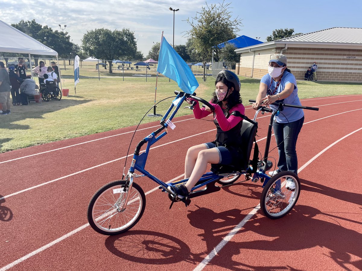 MinnerSarah's tweet photo. Thank you to all who helped make #GetActiveDay a success. Grateful for our @EISDofSA family who pulled together for the benefit of ALL students. From our amazing athletics department, @EisdHealthJen, @EISDSpecial @EISD_PPO @EISD_Transport #EdgewoodProud. https://t.co/cNUjvQhMGQ