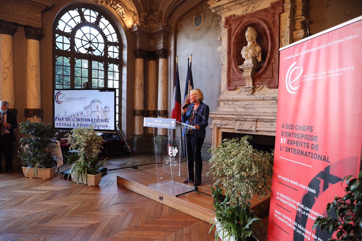 CCEF78's tweet photo. Remise du Prix de l’International Bravo aux 19 lauréats de 2020 et de 2021 pour leur détermination à l’international malgré les conditions sanitaires. Merci à la Mairie de Saint Germain et Mme Habert Dupuis. Merci à Nathalia Pouzyreff députée qui a pu renouer avec les CCEF78. https://t.co/xU4mlSPjQB