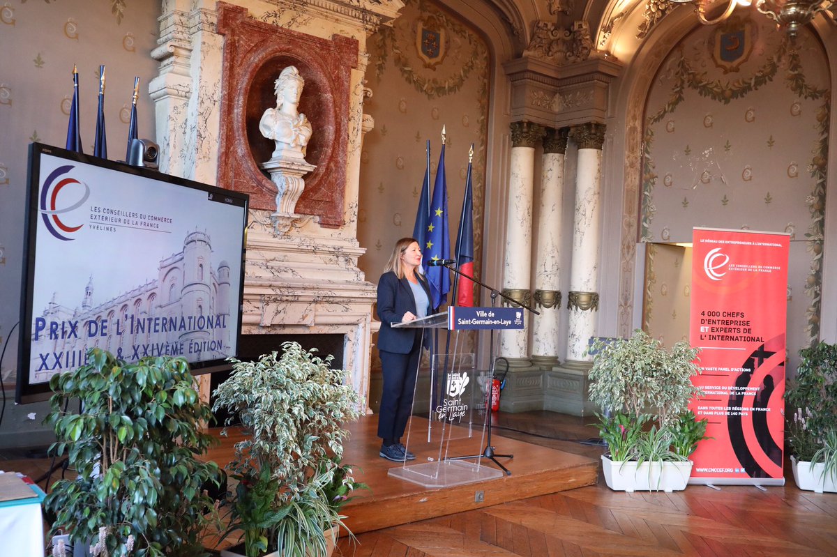 Remise du Prix de l’International Bravo aux 19 lauréats de 2020 et de 2021 pour leur détermination à l’international malgré les conditions sanitaires. Merci à la Mairie de Saint Germain et Mme Habert Dupuis. Merci à Nathalia Pouzyreff députée qui a pu renouer avec les CCEF78.