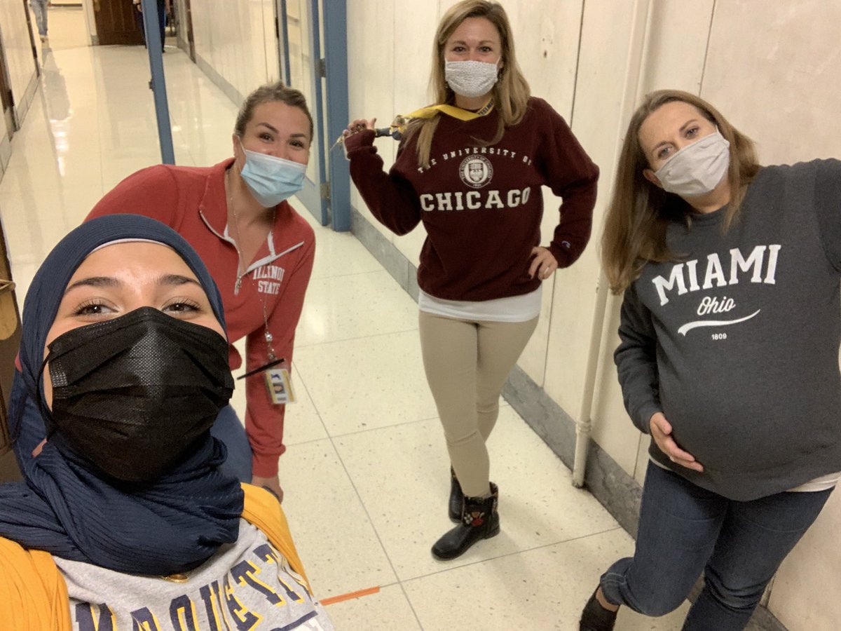 On Wednesdays we wear College gear 💙💛<a href="/BioDobersztyn/">Jennifer Dobersztyn</a> @MsBoyleBio <a href="/msklinebiology/">Dr. Lauren Kline (she/her)</a>