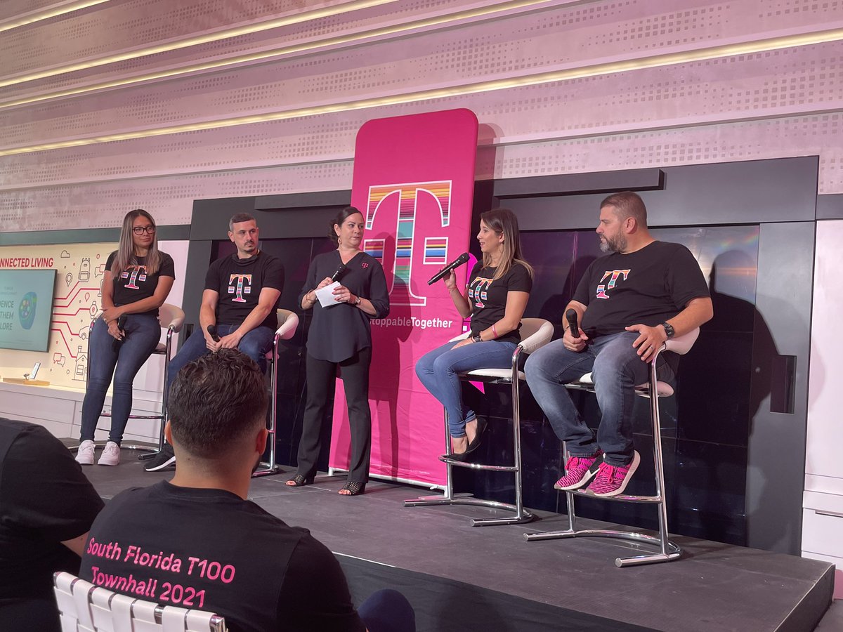 YvonneMorales03's tweet image. Thank you @TracyNolan_ &amp;amp; @yes_i_cantu for joining the SFL team at our Signature store and celebrating our Latin culture during  #HispanicHeritageMonth Shout out to @MJnFla &amp;amp; team for hosting us!! #Top100InAction #MiamiSpartans