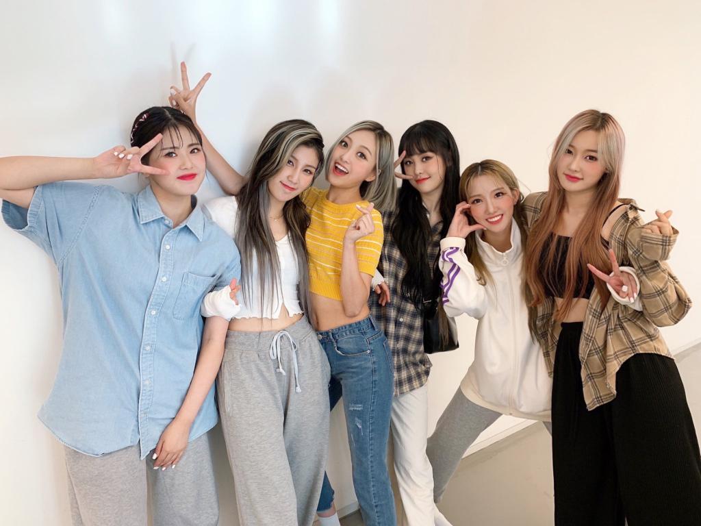 ilsiushca's tweet photo. THE BEST GIRLS 😔✋
#ADDICTED_OUTNOW https://t.co/kM4Ro2CxDt