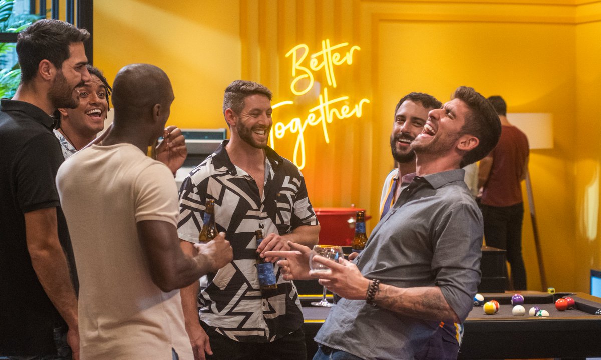 NetflixBrasil's tweet image. 💍Casamento às Cegas Brasil💍

Eu aceito você para ser meu reality favorito nas próximas semanas. E prometo, diante dessas testemunhas, ser fiel na alegria e na tristeza, no amorzinho e na treta. 💖

✨Os primeiros episódios já estão disponíveis✨