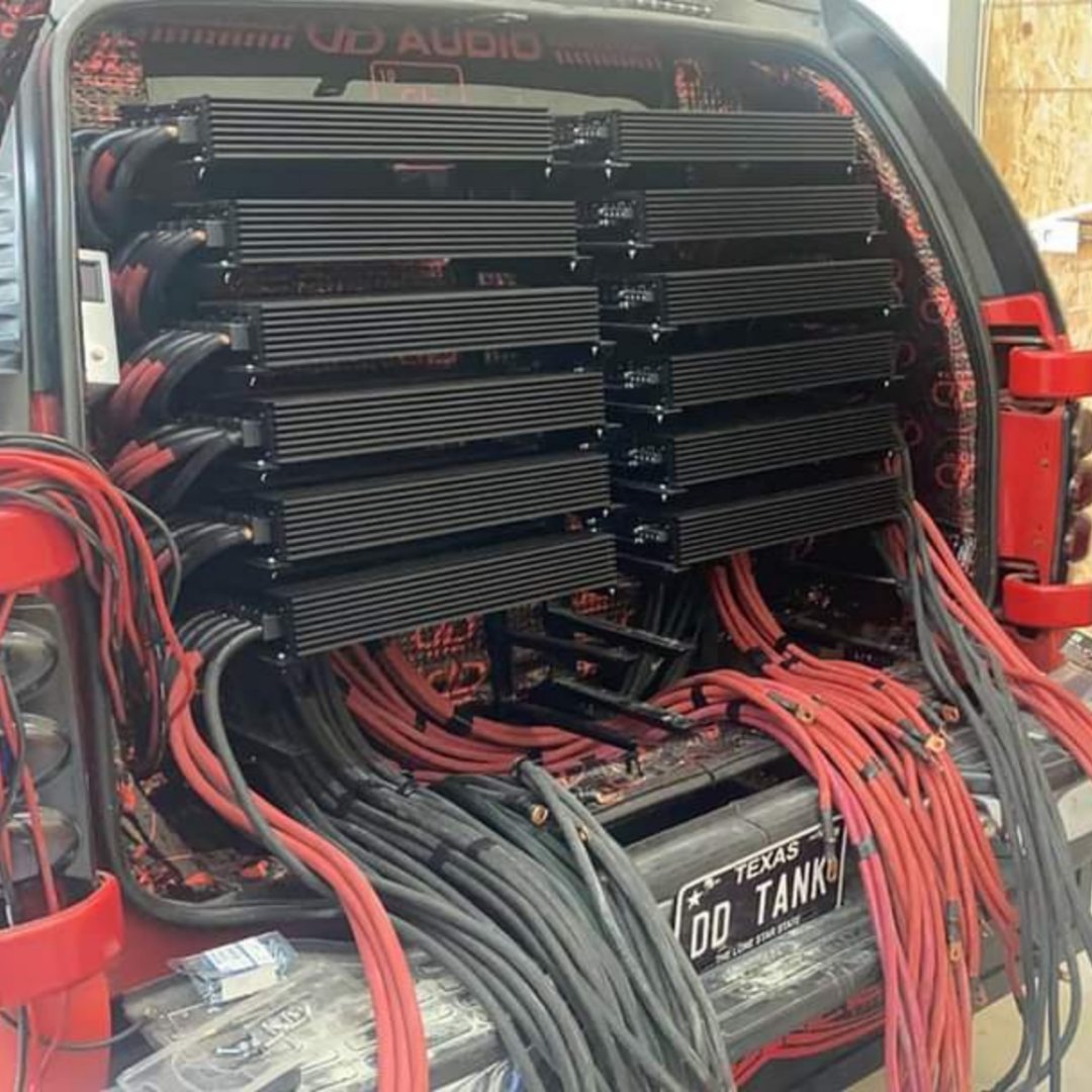 the12voltmag's tweet photo. ⚡⚡🎶🎶👀👀Nathan Millyard has quite the collection of amps here. What's the most you've seen in a single build?
#12voltmag #caraudio #subwoofer #audio #audiomobil #bass #caraudiofab #chipeo #carstereo #caraudiofabrication https://t.co/ZwfFDcxB56