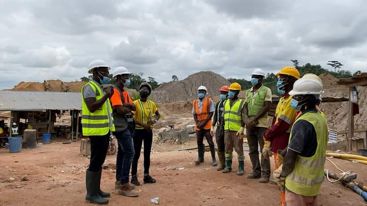 Solidaridad_wa's tweet photo. @Solidaridad_wa is building the capacity of 20 Artisanal and Small Scale Mines to meet the #CRAFTCode requirements under its Gold programme in #Ghana funded by @DutchMFA
We have also profiled and deployed an #IVR tool to #educate 4000 miners on the #CRAFTCode
#ResponsibleMining https://t.co/dbd5WXxPKG