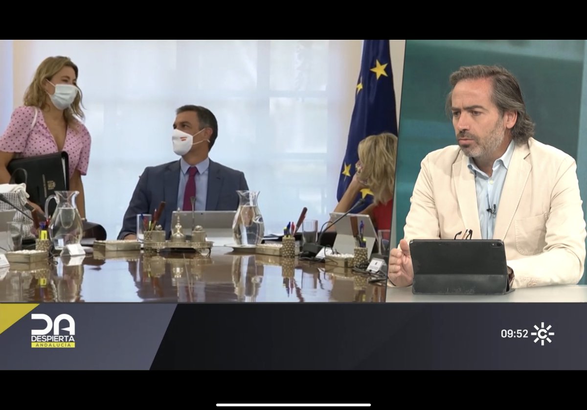 A_Grimaldi's tweet photo. Primera colaboración con @DespiertaCSur de @CSurNoticias. Hoy con @2imori y Francisco Rosell. Ilusionado y agradecido por la confianza.
@carmentorrres @DesireeGarEs @Mencarisa_ https://t.co/25jXiMdTer
