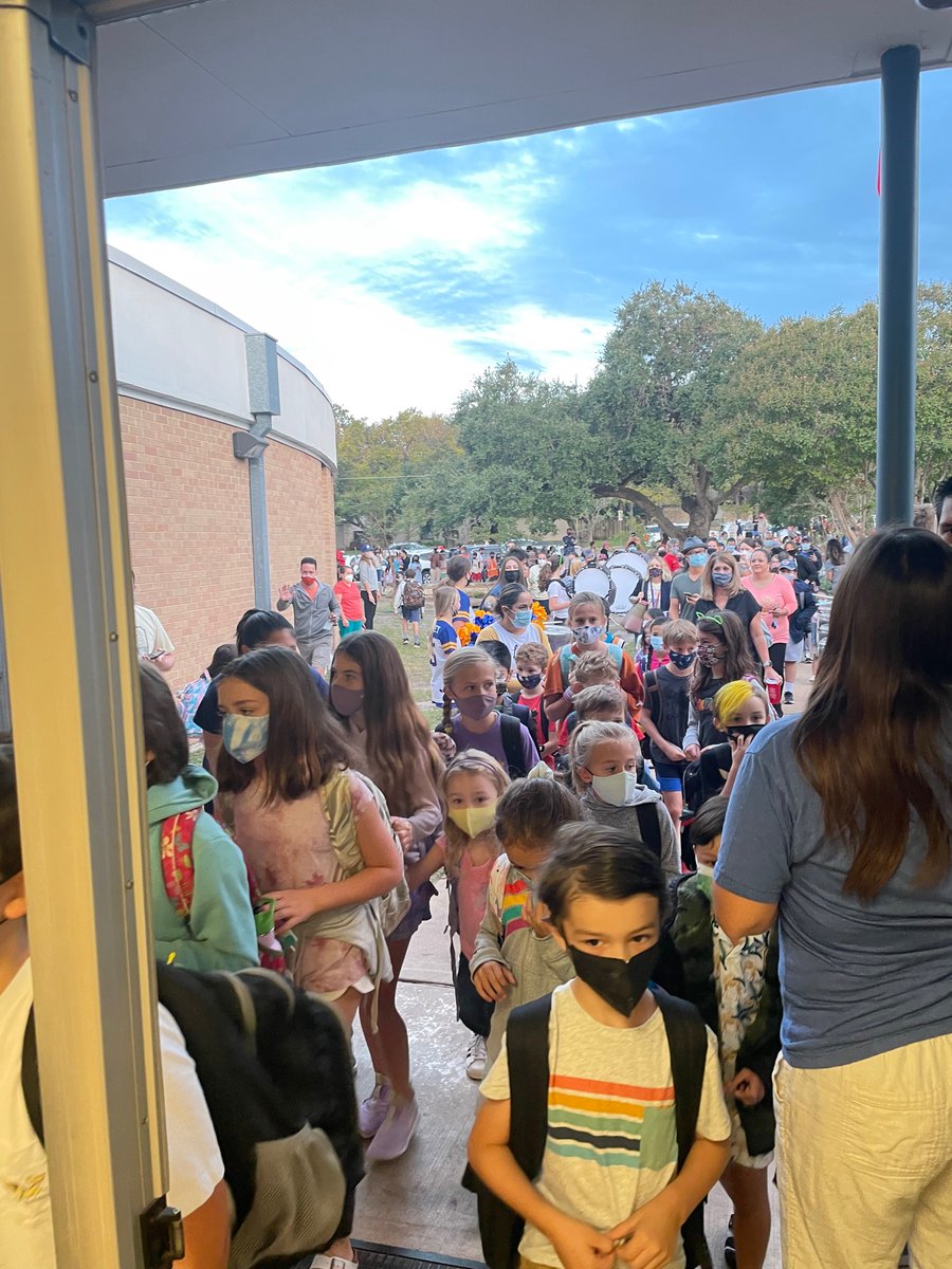 National Walk to School Day. Our Hill Community had so much fun. The band and cheerleaders did an amazing job. What a great way to start our day! #dillobest