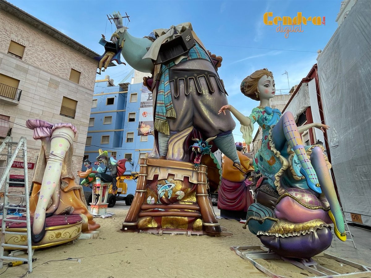 CendraDigital's tweet photo. Estado de la plantà de la Falla El Mercat de Alzira, de Rafa Ibáñez #fallas #falles https://t.co/JEufdrm4UV