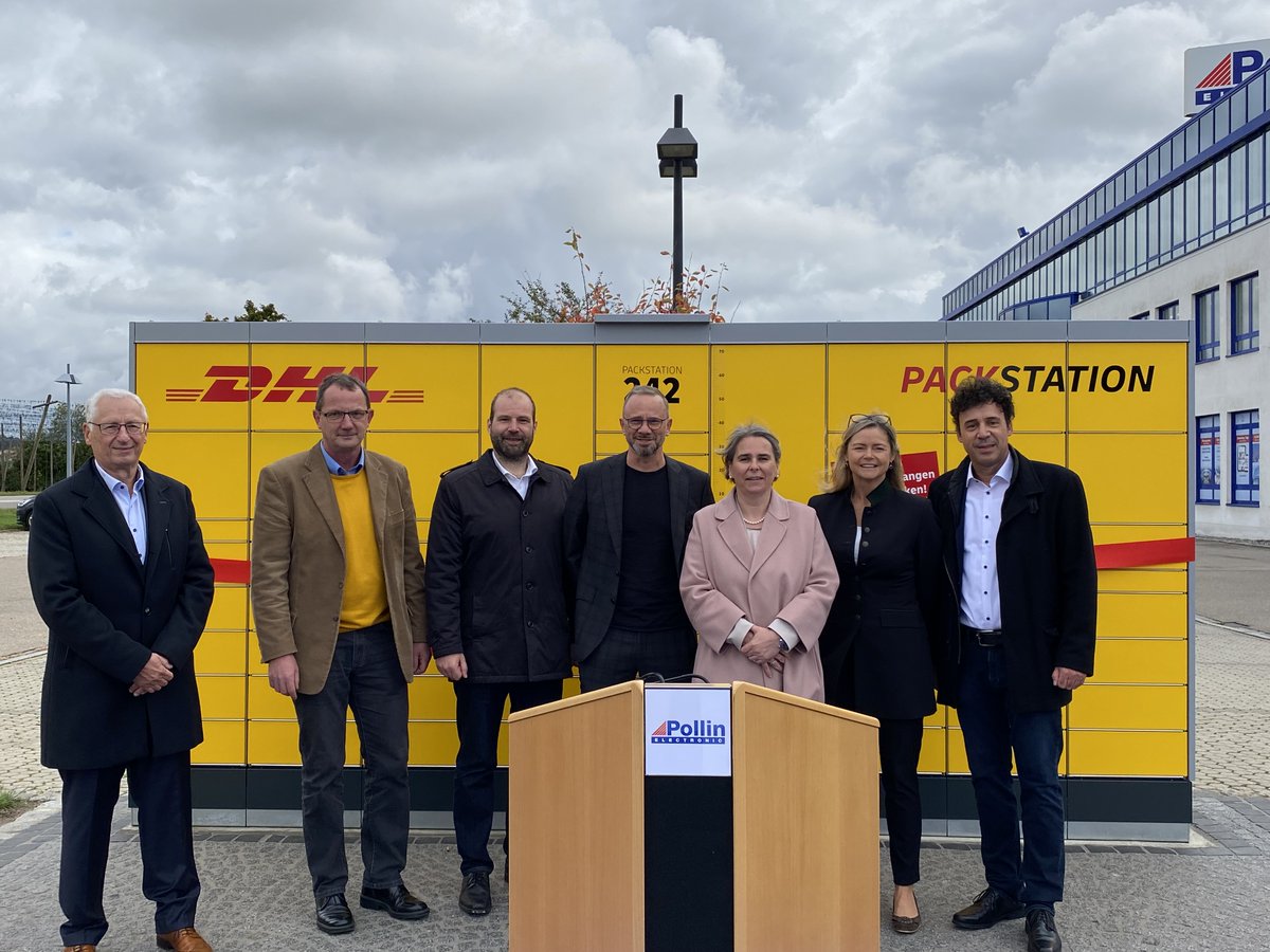Kontaktlos, sicher, rund um die Uhr geöffnet - Nikola Hagleitner, Vertriebschefin Post und Paket <a href="/DeutschePostDHL/">Deutsche Post und DHL News</a>, eröffnet erste Packstation in Pförring <a href="/PollinGermany/">Pollin Electronic</a> in der Max-Pollin-Str. 1 mit der Nummer 242 
ingolstadt-reporter.de/aus-der-region…