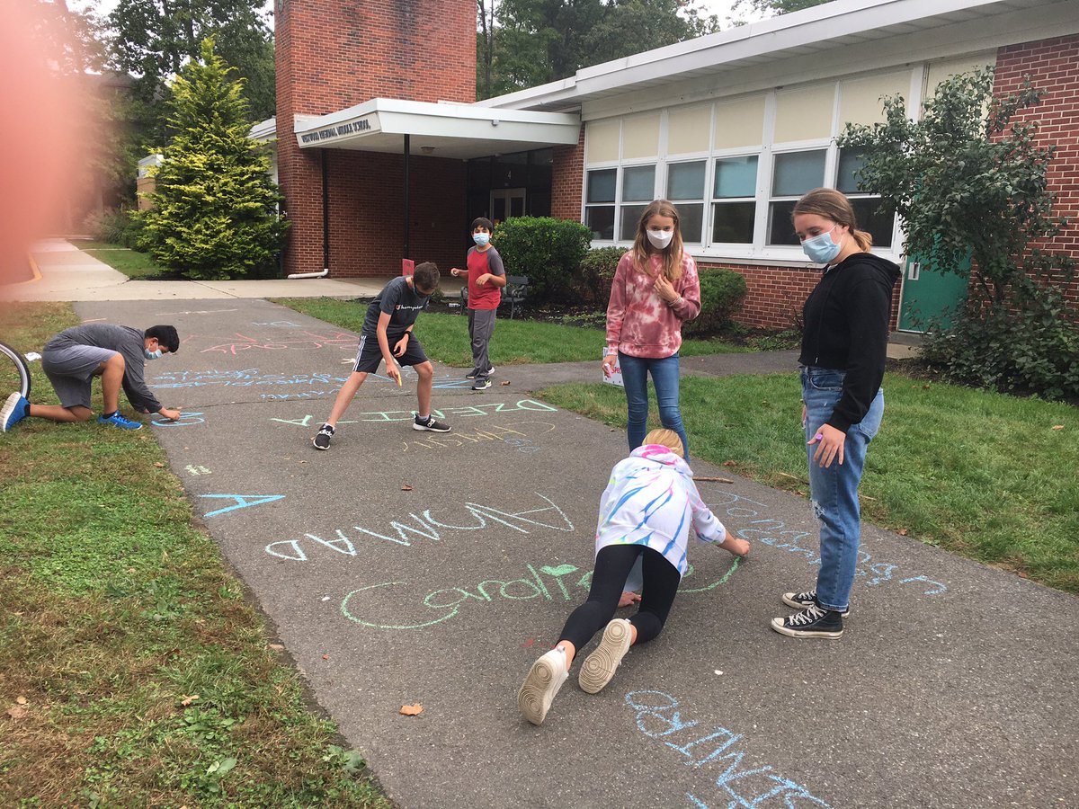 CounselingWrms's tweet photo. At WRMS, students sign their names on the “Walk of Respect” to show they care about each other! https://t.co/kD28vBBHny