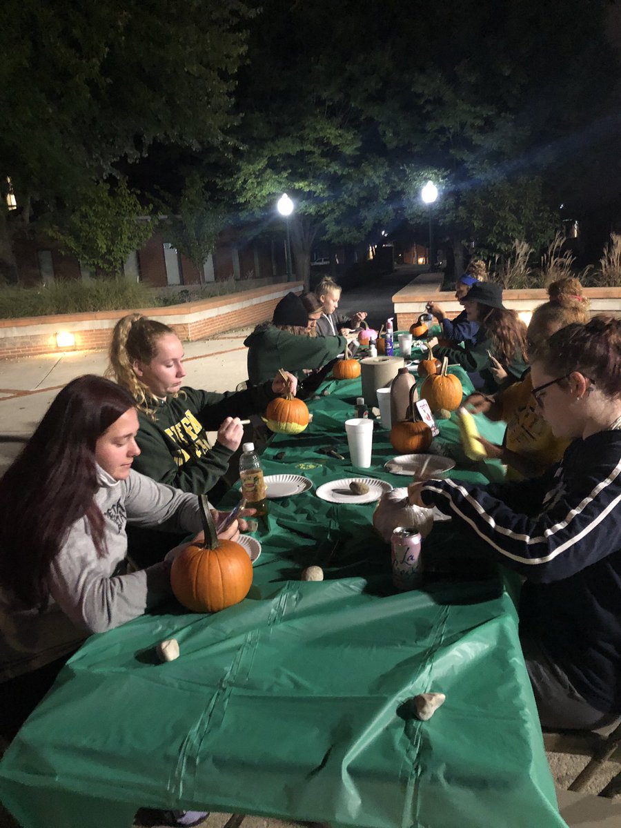 TiffinHallHouse's tweet photo. thank you everyone who came out to our pumpkin painting event!! we hope you had a great time and we’ll see you at our next event. 🐉🎃 https://t.co/tC6htUrrQb