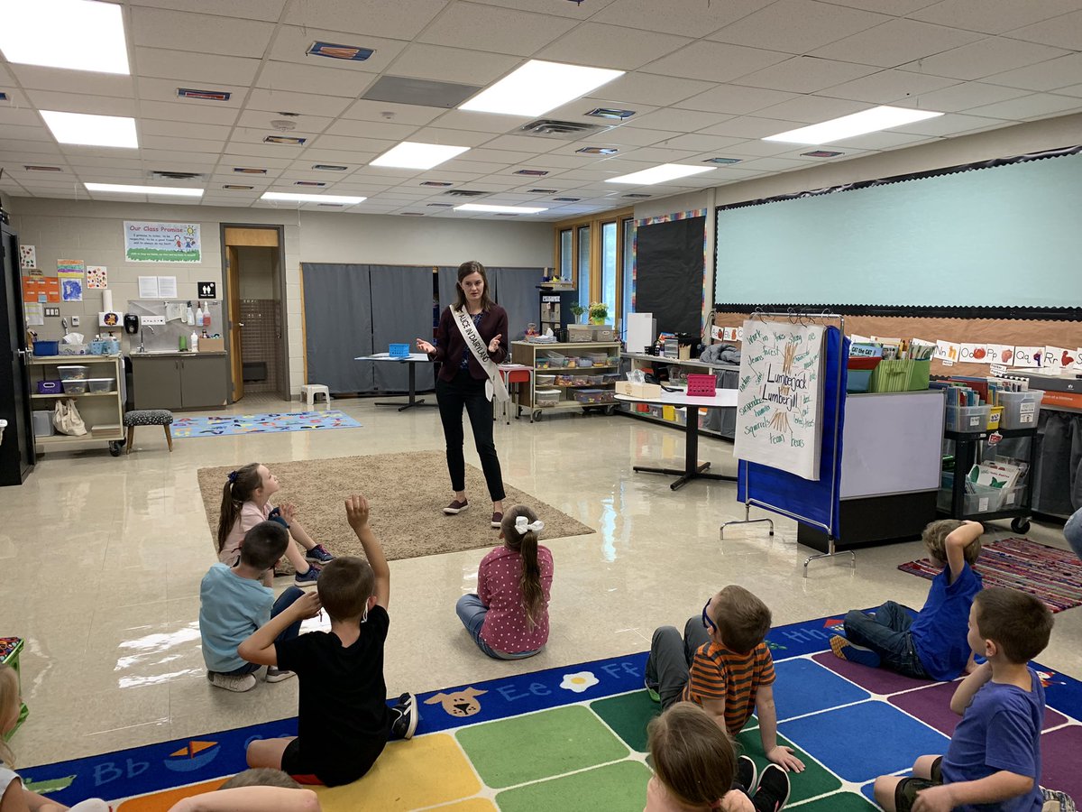 nlsbucks's tweet photo. We were very excited to welcome Alice In Dairyland to talk to grade’s 4K through 4th. https://t.co/oCZj3olzBG