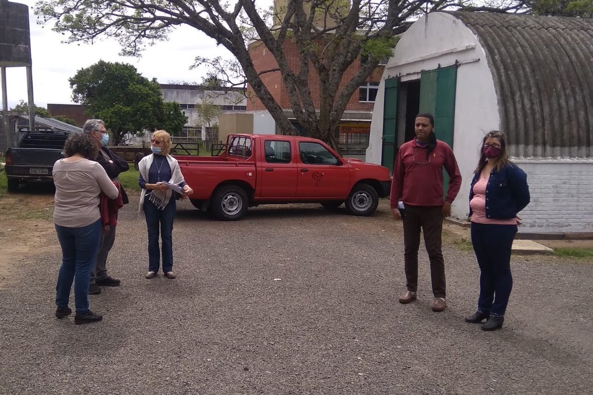 AHORA
Recorrida Nacional “En defensa de la educación pública”, hacia las elecciones de Anep, Lista 11. 

Nuestros candidatos, <a href="/jmazzoni11/">Julián Mazzoni Morosoli</a> y Marta Farías, visitan medios e instituciones de Rivera.

#SinDocentesNoHayEducación
#SinEducaciónNoHayFuturo
#VivaLaEducaciónPública
