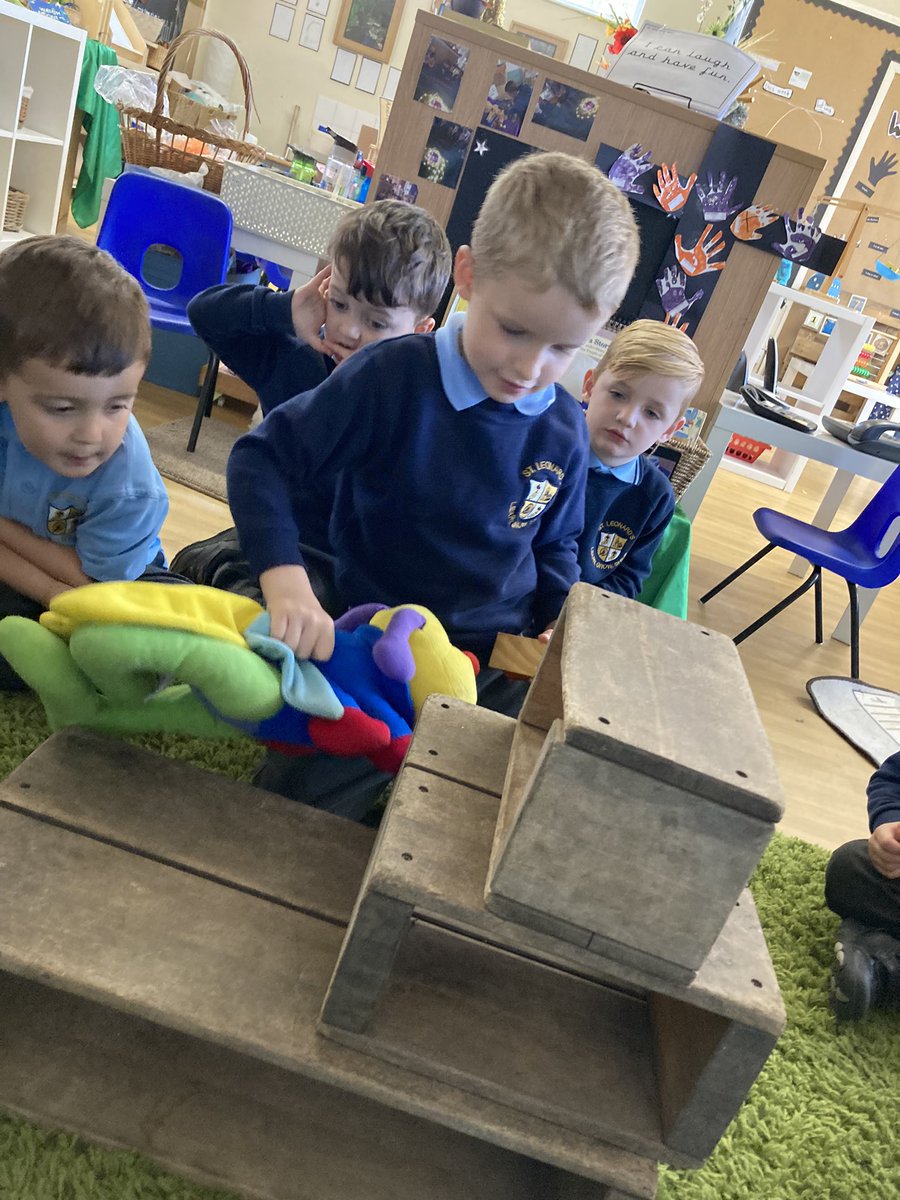 St_Leonards_RC's tweet photo. Holly: Developing understanding of ordering by size in maths today by building the right size home for the right animal. We also ordered familiar objects by size and used the correct mathematical language. #stleonardsholly #stleonardsreception #stleonardsmaths #smallmediumlarge https://t.co/lwAicHgg0W