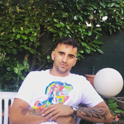 larganasimo tweet media