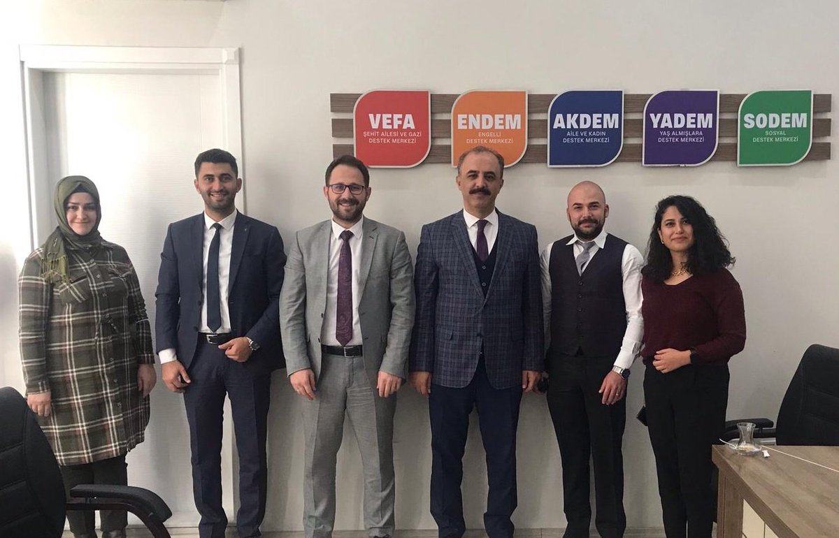 shuderkonya's tweet photo. Shuder Konya olarak, Konya Büyükşehir Belediyesi Sağlık ve Sosyal Hizmetler Daire Başkanı sn. Murat Közoğlu'nu, kıymetli şube müdürlerini ve sevgili sosyal hizmet uzmanı İsmihan Adıbelli ile Hatice Kübra Çiftçi'yi ziyaret ettik. +++ https://t.co/hrazASENkG