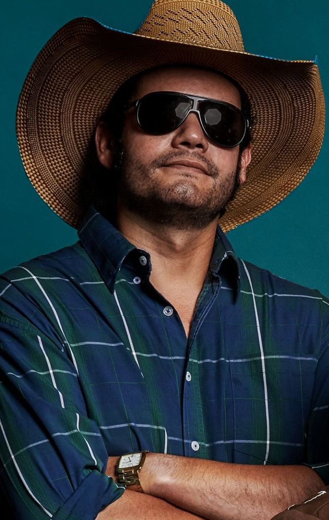 yarvick2's tweet photo. Miercoles soleado. Pic by @Gaboneirab para @becerrosmx y @groovehouse #FOTOS #asador #cerveza #tombstone #vaquero #NuevoLeon #yosoyyarvick #puralumbre #mexico #cumbia #vida #lifestyle #music https://t.co/qaoK6Gy5Xu