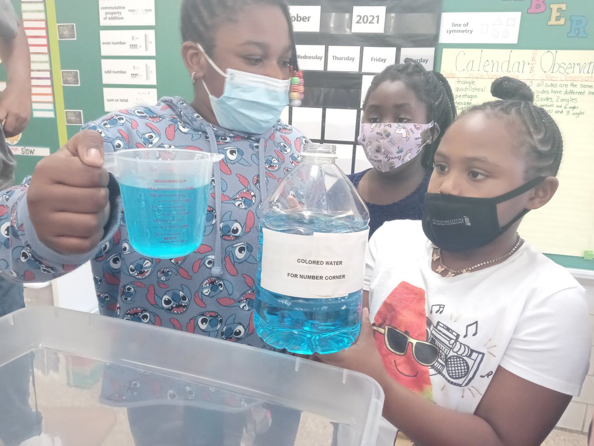 IMayoteach's tweet photo. We are enjoying measuring volume in Number Corner...we made our predictions and will have to wait until October 29th to see who is correct!!!..๐#mathkids #bridges #Number Corner @BedfordElem @BCPSMATH https://t.co/jVb2HSEnrH