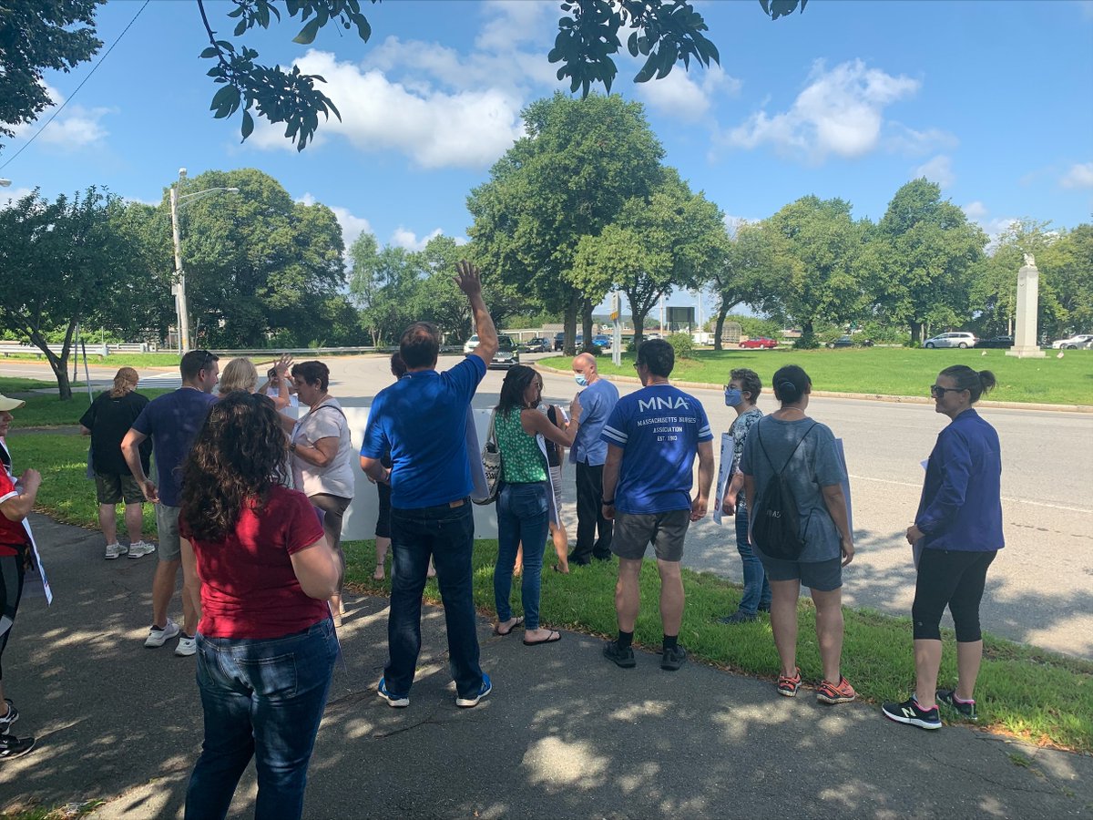 thelaborguild's tweet photo. Short thread of where we've been this year (brought to you by Boyle Fellow @JackFell8!

First we joined the Boston VNA Healthcare Professionals and the MNA in Dorchester in the summer https://t.co/3fbk2Oh33e