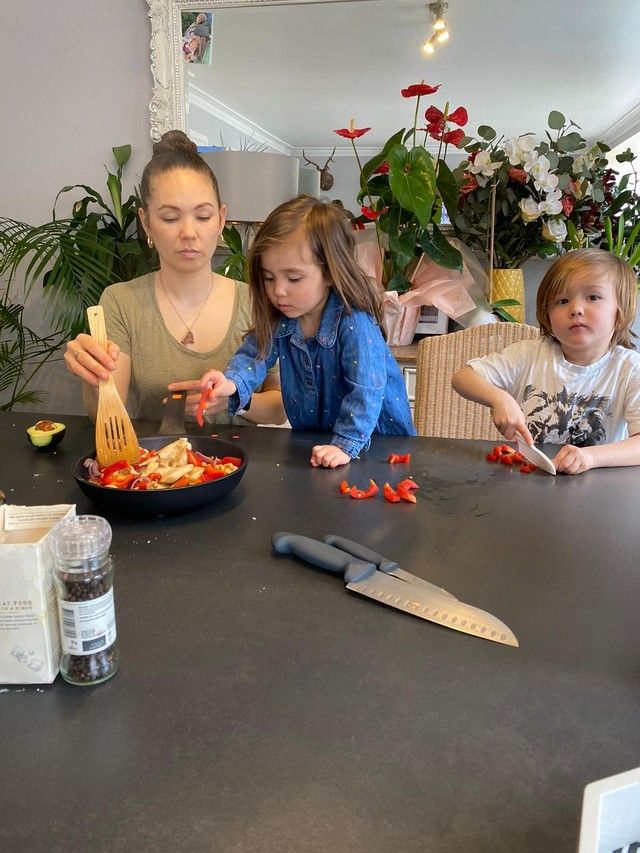tpbtechuk's tweet photo. Our TPB Tech cooktops are a game-changer when it comes to #cooking at home with your children. The innovative solution is the first #inductiontechnology that is not in glass, and our system allows you to cook utilising #elevatedcookware. https://t.co/QsD3zMjc3R #Parenting https://t.co/ujjkniekyw