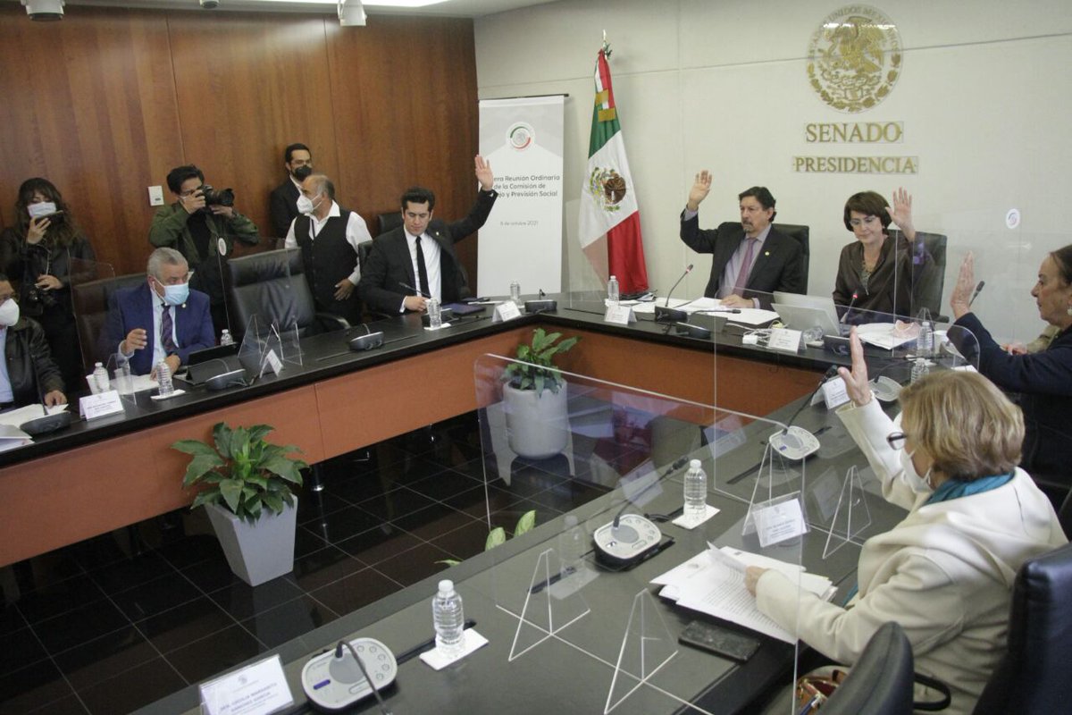 PatriciaMercado's tweet photo. Aprobamos por unanimidad, en la Comisión de Trabajo y Previsión Social, una reforma a la LFT para que instituciones y empresas con más de 20 empleados/as reserven 5% de plazas para personas con discapacidad #PcD.
Su inclusión laboral es una gran deuda que empezamos a saldar. https://t.co/bvA3JuwVhe