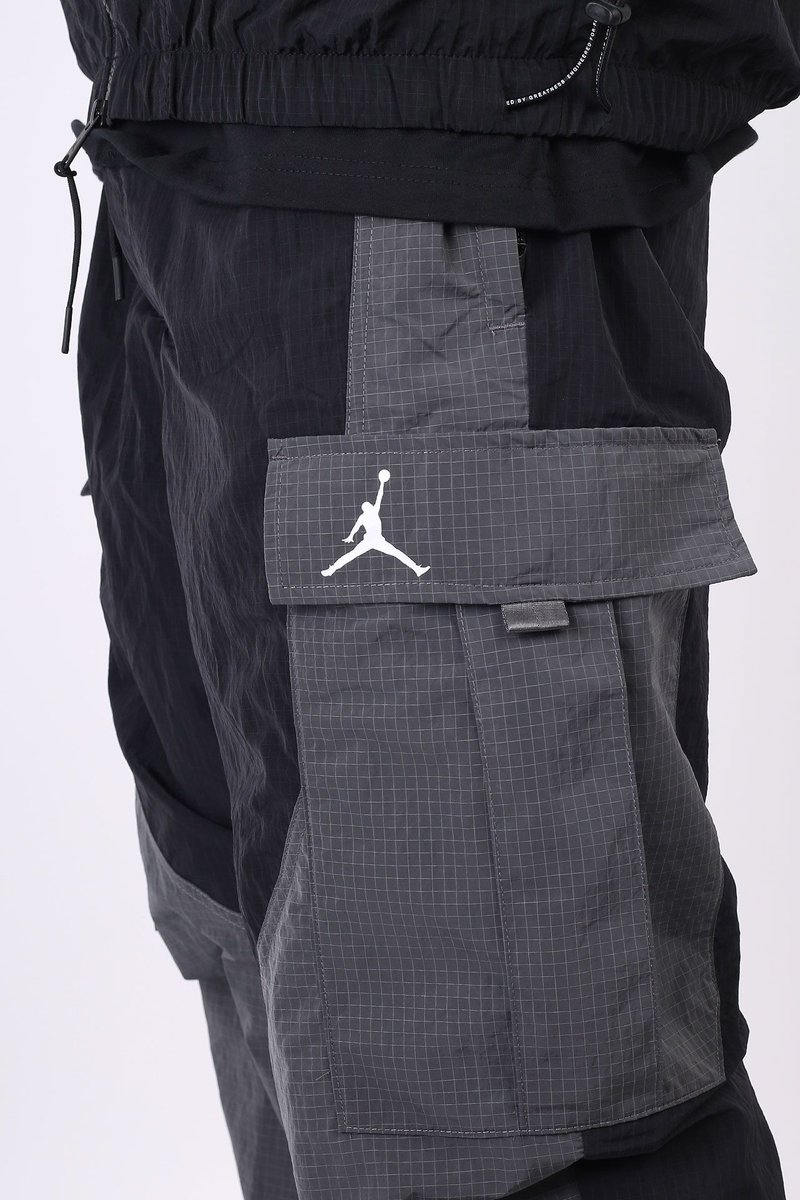 CaminoTV's tweet photo. 🔥 Promo Nike🔥 

67€ au lieu de 120€ le cargo technique Jordan avec le code OCT21 ✨

Lien (du XS au L) : https://t.co/J3ykb1EL5L https://t.co/c2pbdKRThP
