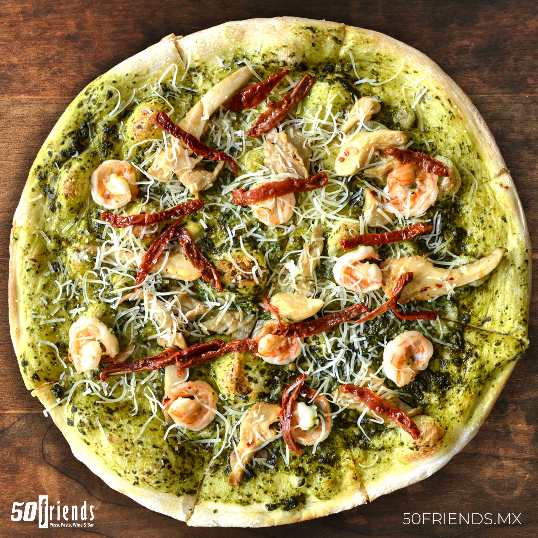 50FriendsPizzas's tweet photo. ¿Ya sabes qué pizza vas a pedir en nuestro miércoles de 2 X 1?  Te recomendamos la pizza Genovés 
#acaentrefriends #vivalapizza  #pizza https://t.co/DLh5Std8pe