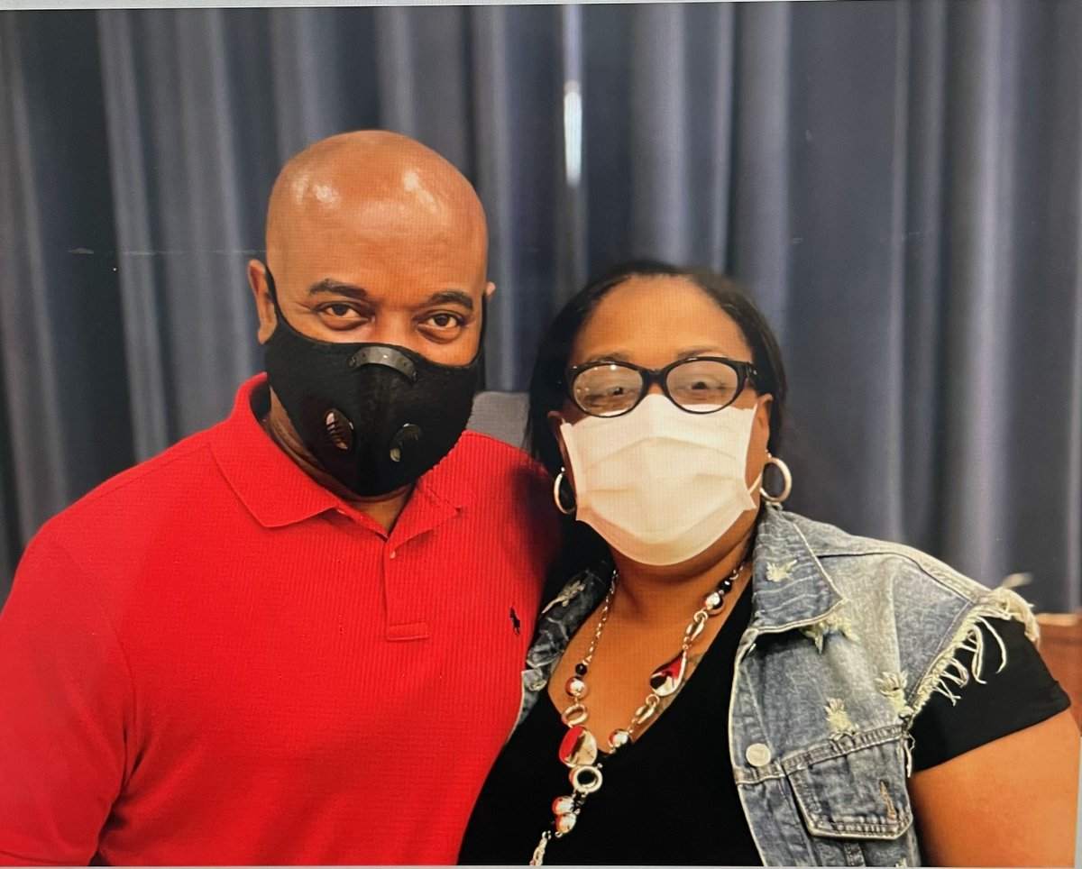 curr_dpscd's tweet photo. The Office of Strategy and Academics (C&amp;I) had an opportunity to make it “Count” at Duke Ellington today. Staff was honored with breakfast from Panera Bread and personal notes written to each staff member. Thanks Principal Pierce and AP Owens for your service to the Ss of DPSCD. https://t.co/aDpMSqdtLB
