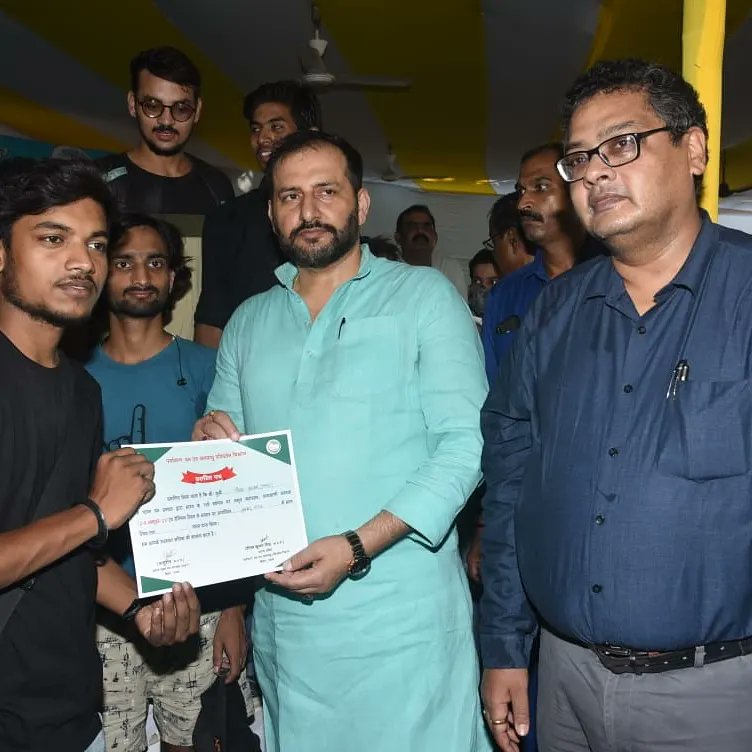 DEFCCOfficial's tweet photo. आज #DEFCC के द्वारा #NIT घाट,पटना में मत्स्य पालकों के बीच डॉल्फिन के बचाव हेतु जागरूकता कार्यक्रम आयोजित किया गया। जिसका उद्घाटन विभागीय मंत्री @MinisterNSBablu द्वारा किया गया।उक्त अवसर पर @DipakKrIAS प्रधान सचिव,श्री आशुतोष, PCCF (Hoff) समेत के अन्य वरीय अधिकारी भी मौजूद रहे। https://t.co/laB4ngDzXL