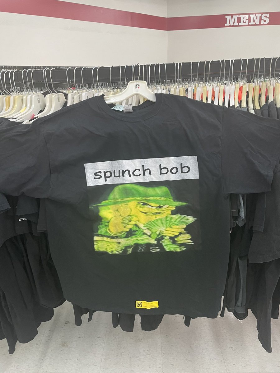fuckitletsball's tweet photo. just found the craziest shirt at the thrift https://t.co/628tdZoLIo