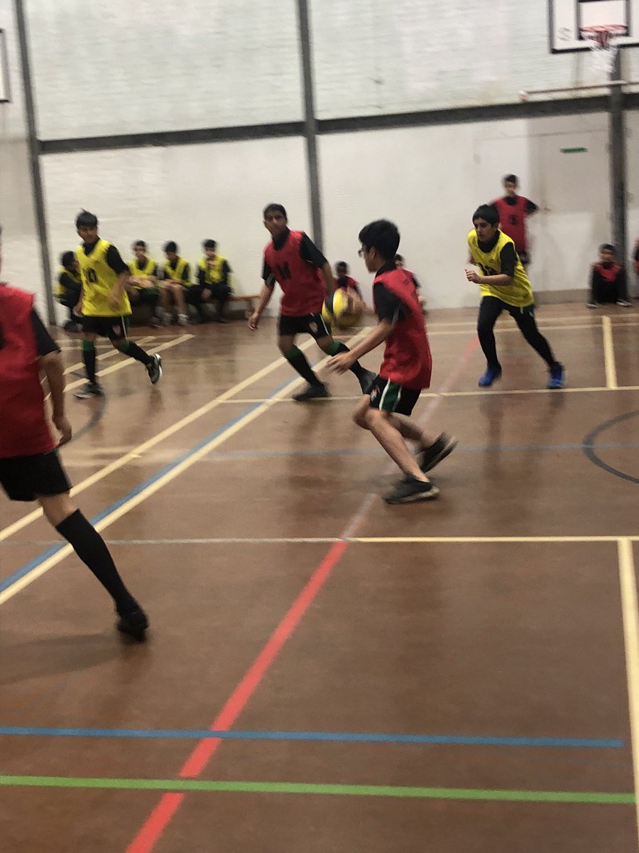 TNugloze's tweet photo. My champions!!
I am so proud of my 8F2 boys. They cheered on their opponents, worked to support each other and had all the enthusiasm in yesterday’s inter sports. We didn’t win but they absolutely smashed it! @ChallneyBoys @ChallneyPEDept #teamwork #basketball #goodwholeomefun https://t.co/c4AXK4sJp4