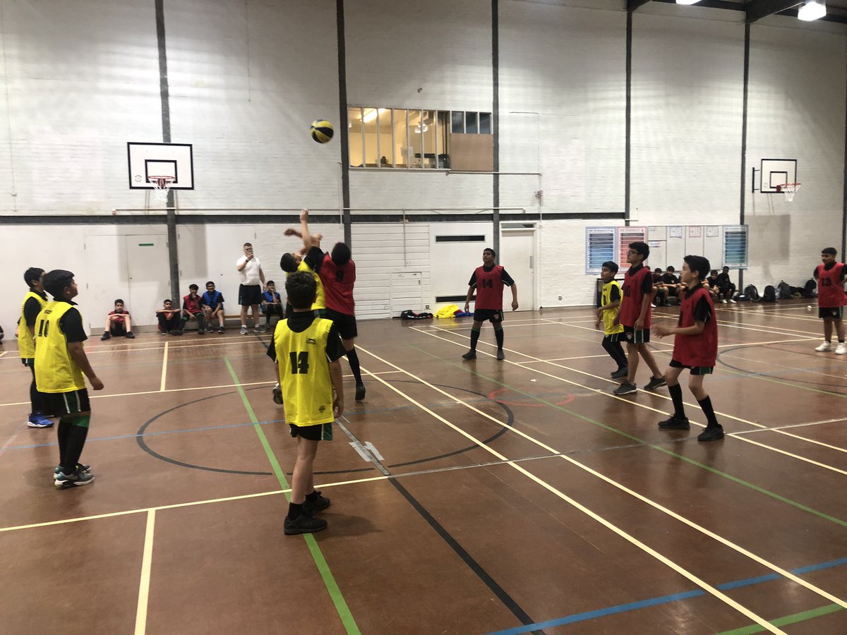 TNugloze's tweet photo. My champions!!
I am so proud of my 8F2 boys. They cheered on their opponents, worked to support each other and had all the enthusiasm in yesterday’s inter sports. We didn’t win but they absolutely smashed it! @ChallneyBoys @ChallneyPEDept #teamwork #basketball #goodwholeomefun https://t.co/c4AXK4sJp4