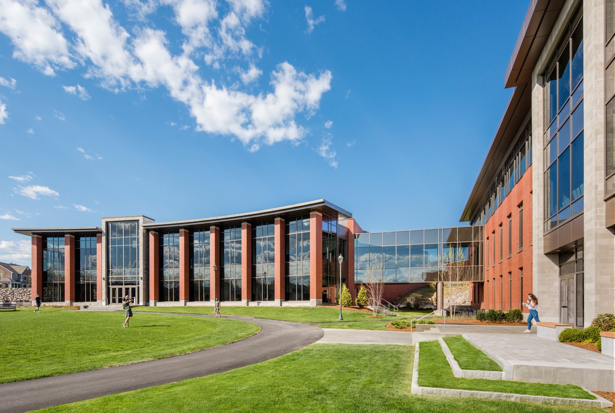 Bergmeyer's tweet image. We&apos;re kicking off back to school season with a bang: @EndicottCollege&apos;s Samuel C. Wax Academic Center is the @ENRnews NE Best Project winner in the Higher Education / Research category: bit.ly/3oEBWWf. Congrats to the team!!! #academicdesign #award #campuslife #highered